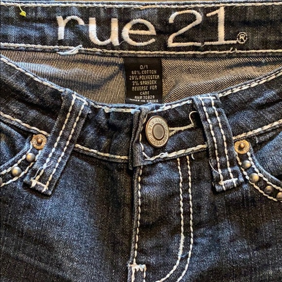 Rue 21 capris - Picture 2 of 7
